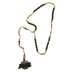 Dangling Los Angeles Lakers Silver Pedant w/Rhinestones on Gold Color String 26"